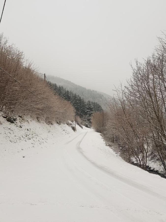 Gite Le Creux Chene Rombach-le-Franc Exteriör bild